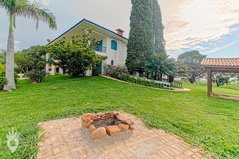 Beautiful farmhouse in SP countryside