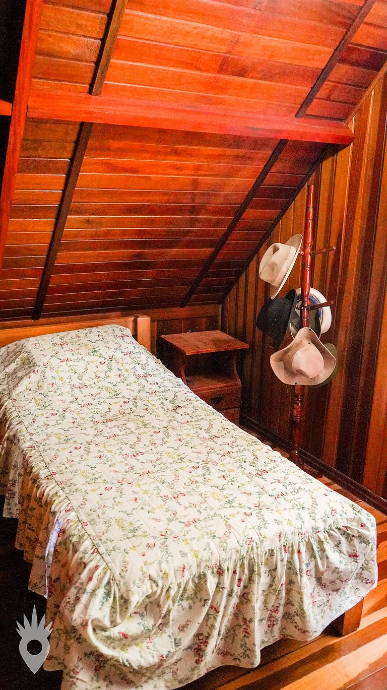 Casa Europeia com Lareira & Piscina em Indaiatuba