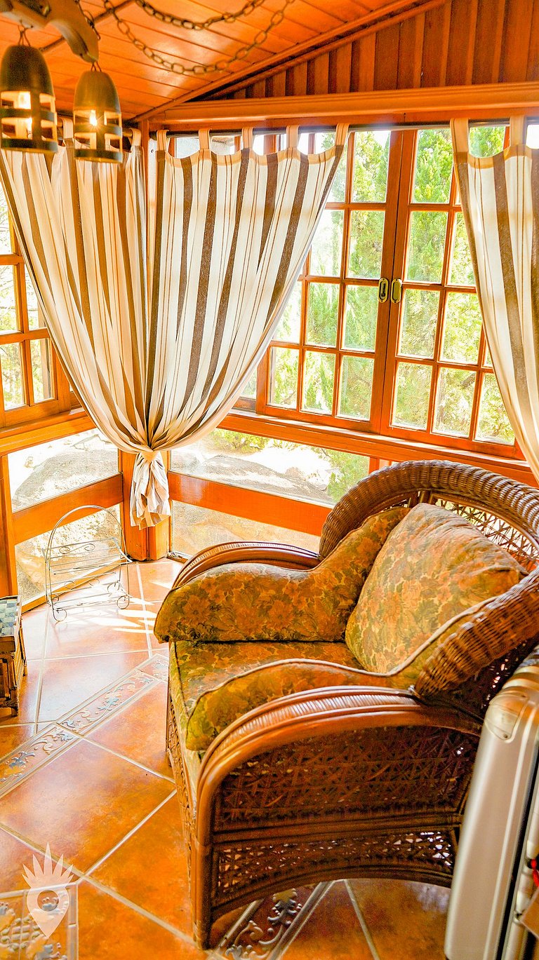 Casa Europeia com Lareira & Piscina em Indaiatuba