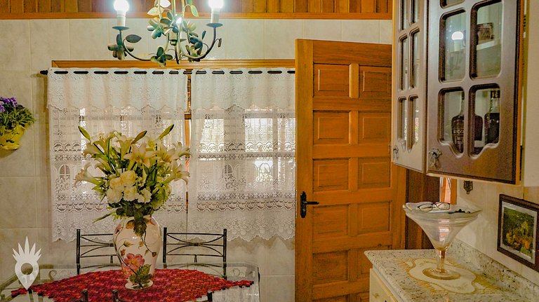 Casa Europeia com Lareira & Piscina em Indaiatuba