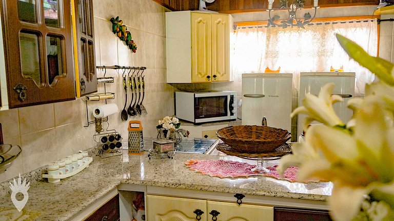 European House with Fireplace & Pool in Indaiatuba