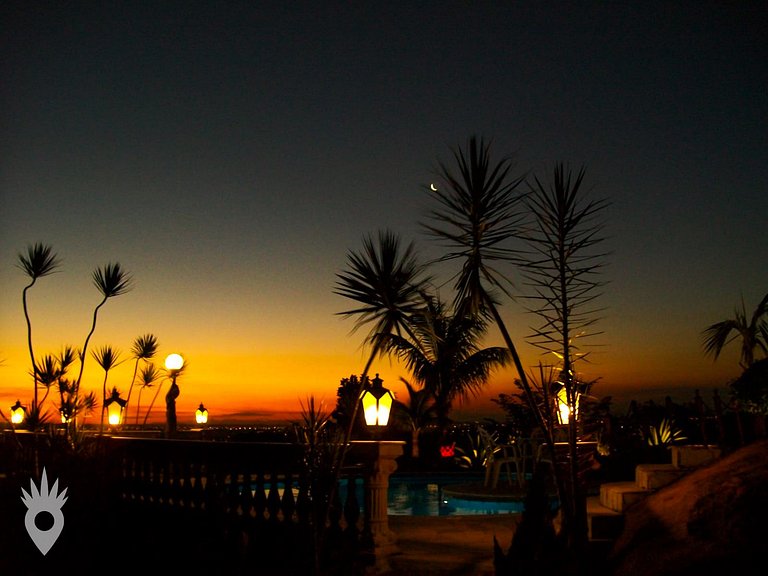 Casa Europea con Chimenea y Piscina en Indaiatuba