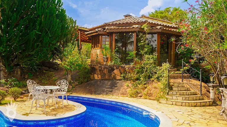 European House with Fireplace & Pool in Indaiatuba