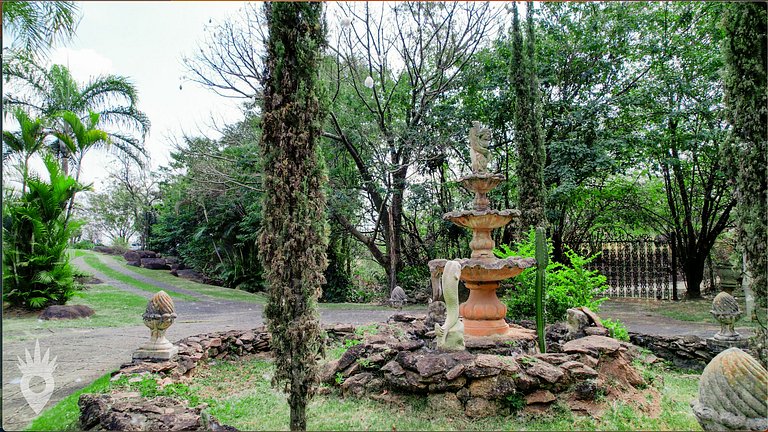 European House with Fireplace & Pool in Indaiatuba