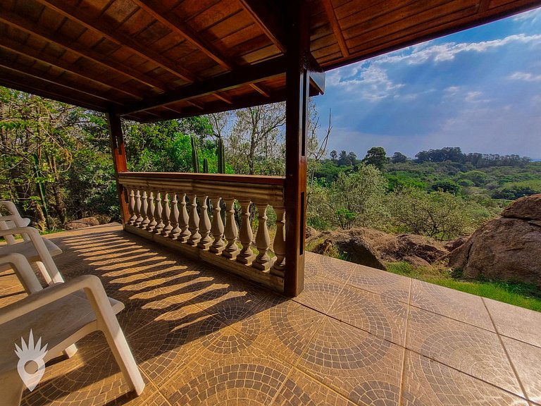 Chalet Europeo con Vistas a la Naturaleza