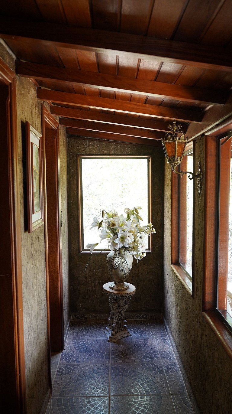 Chalet Europeo con Vistas a la Naturaleza