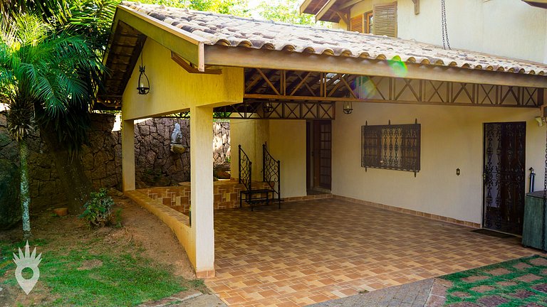 Casa com Piscina & Área Gourmet em Indaiatuba