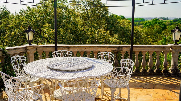 Casa com Piscina & Área Gourmet em Indaiatuba