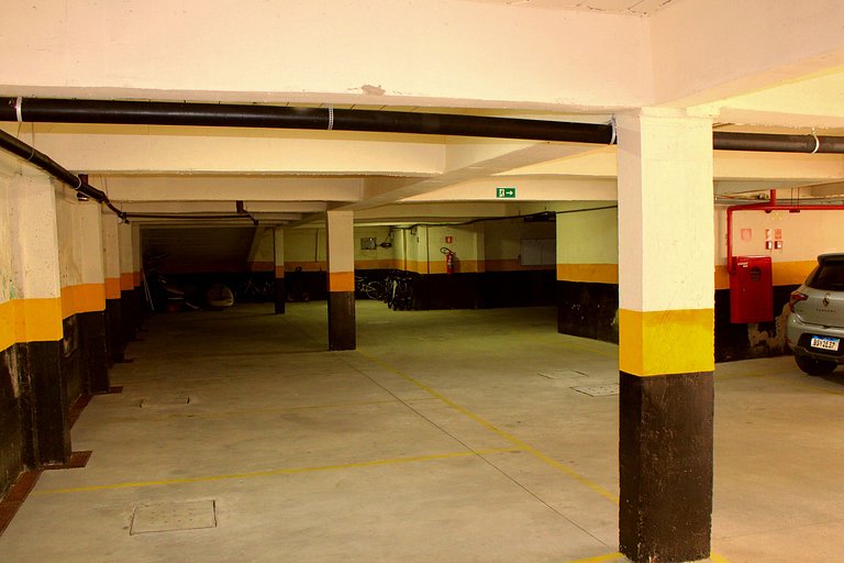 Apartamento na Praia do Tombo em Guarujá-SP