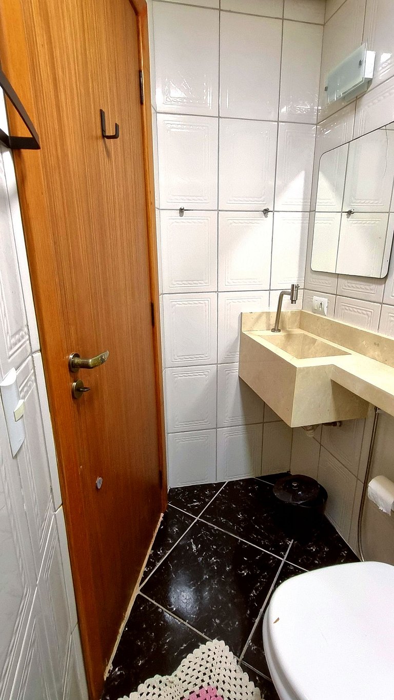 Apartamento na Praia do Tombo em Guarujá-SP