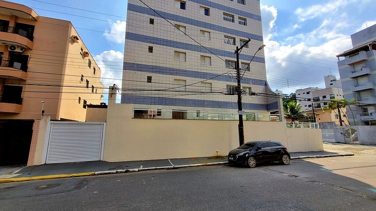 Apartamento na Praia do Tombo em Guarujá-SP