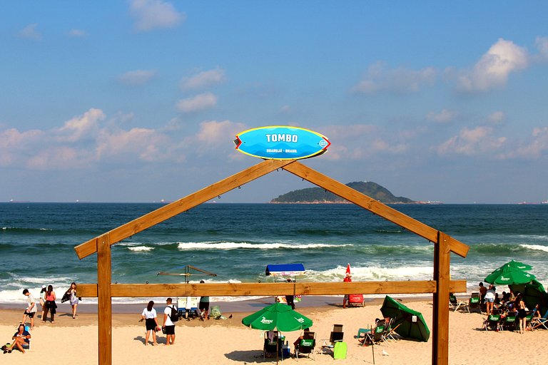 Apartamento na Praia do Tombo em Guarujá-SP