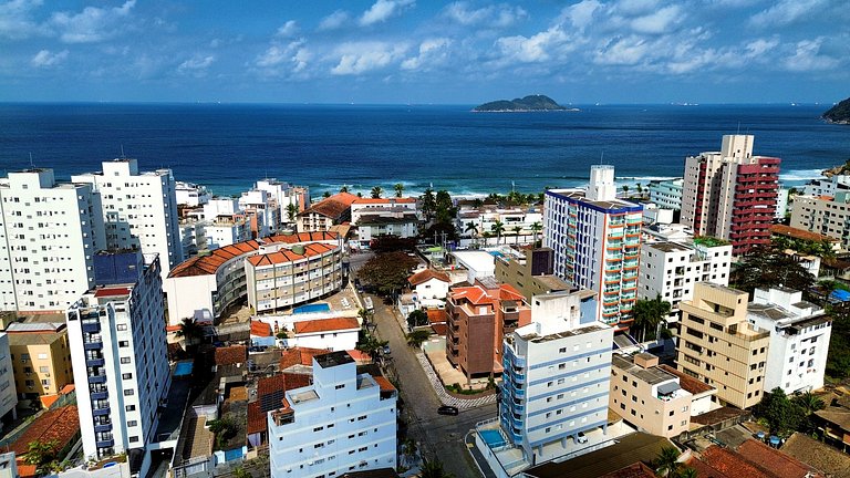 Apartamento na Praia do Tombo em Guarujá-SP