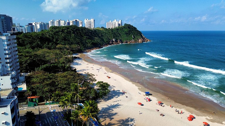 Apartamento na Praia do Tombo em Guarujá-SP