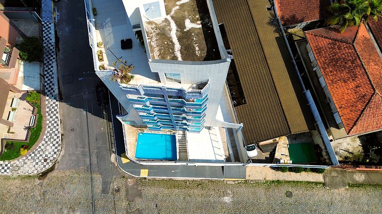 Apartamento na Praia do Tombo em Guarujá-SP