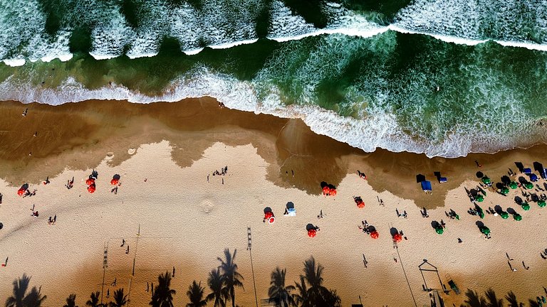 Apartamento na Praia do Tombo em Guarujá-SP